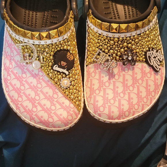 Custom crocs - Picture 7 of 12